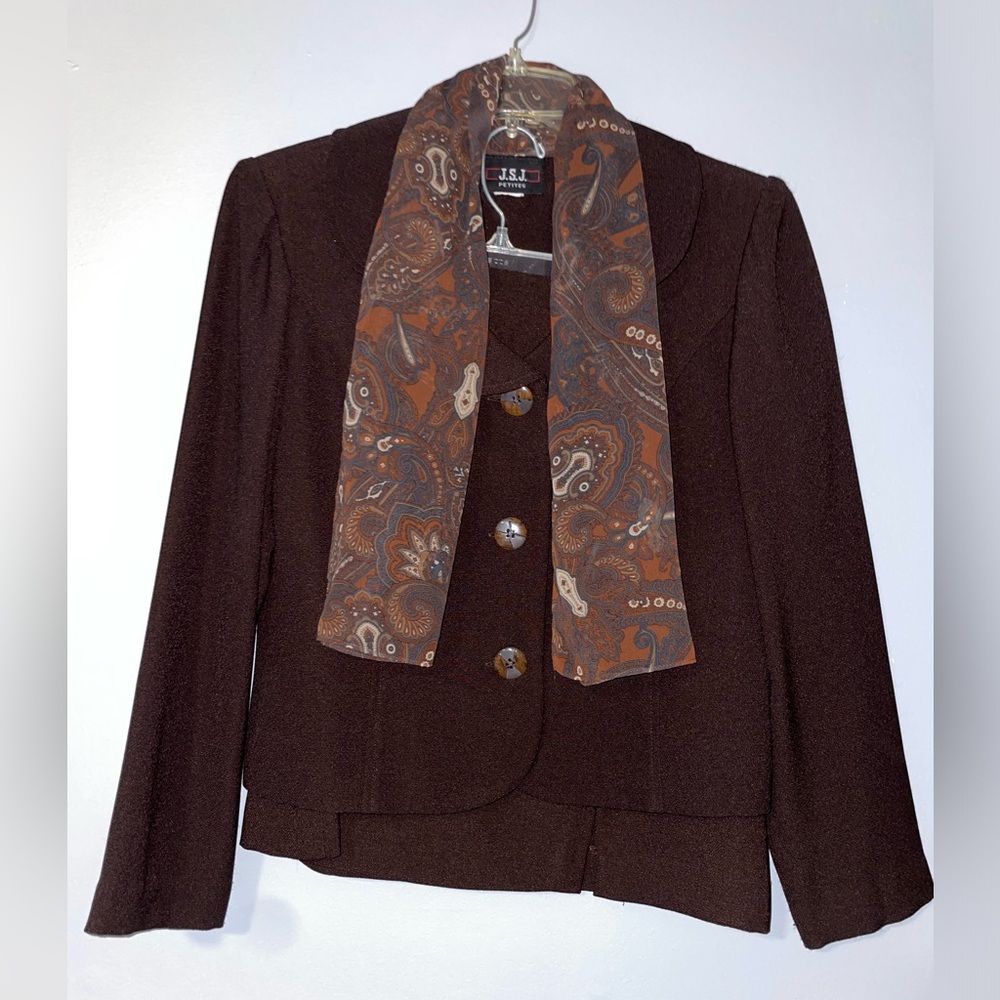 👜Petite Elegant Brown Women's Blazer with Scarf and Skirt